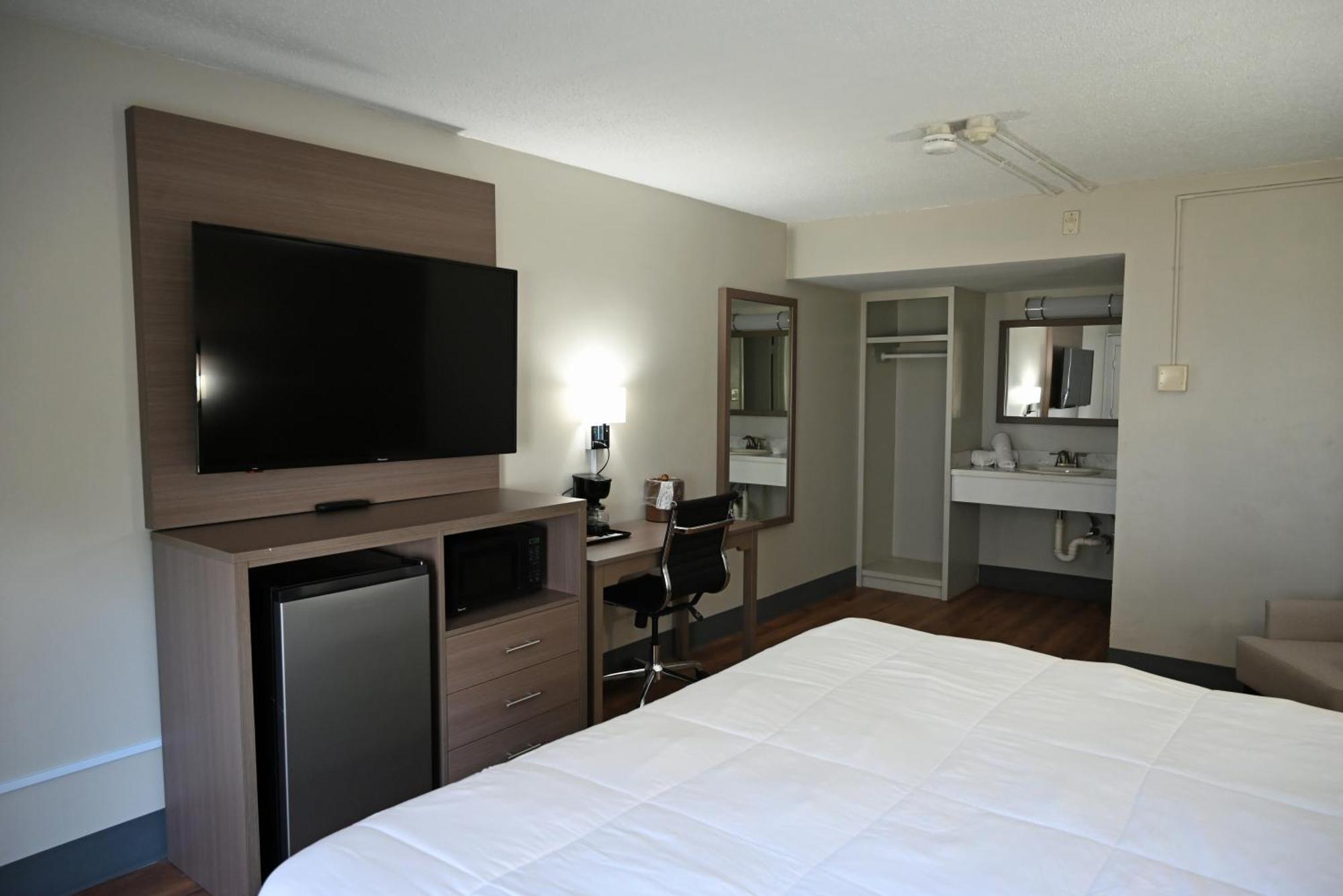 Whalers Inn And Suites New Bedford Exterior photo